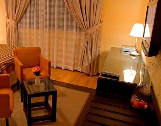 Al Faris 1 Hotel Apartments Дубай Экстерьер фото